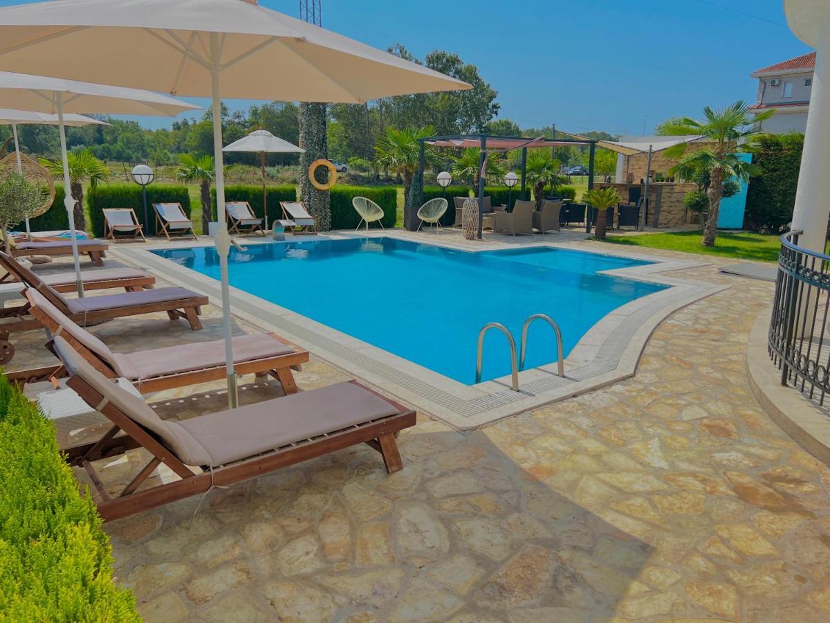 Apartments Lj Ulcinj Zewnętrze zdjęcie