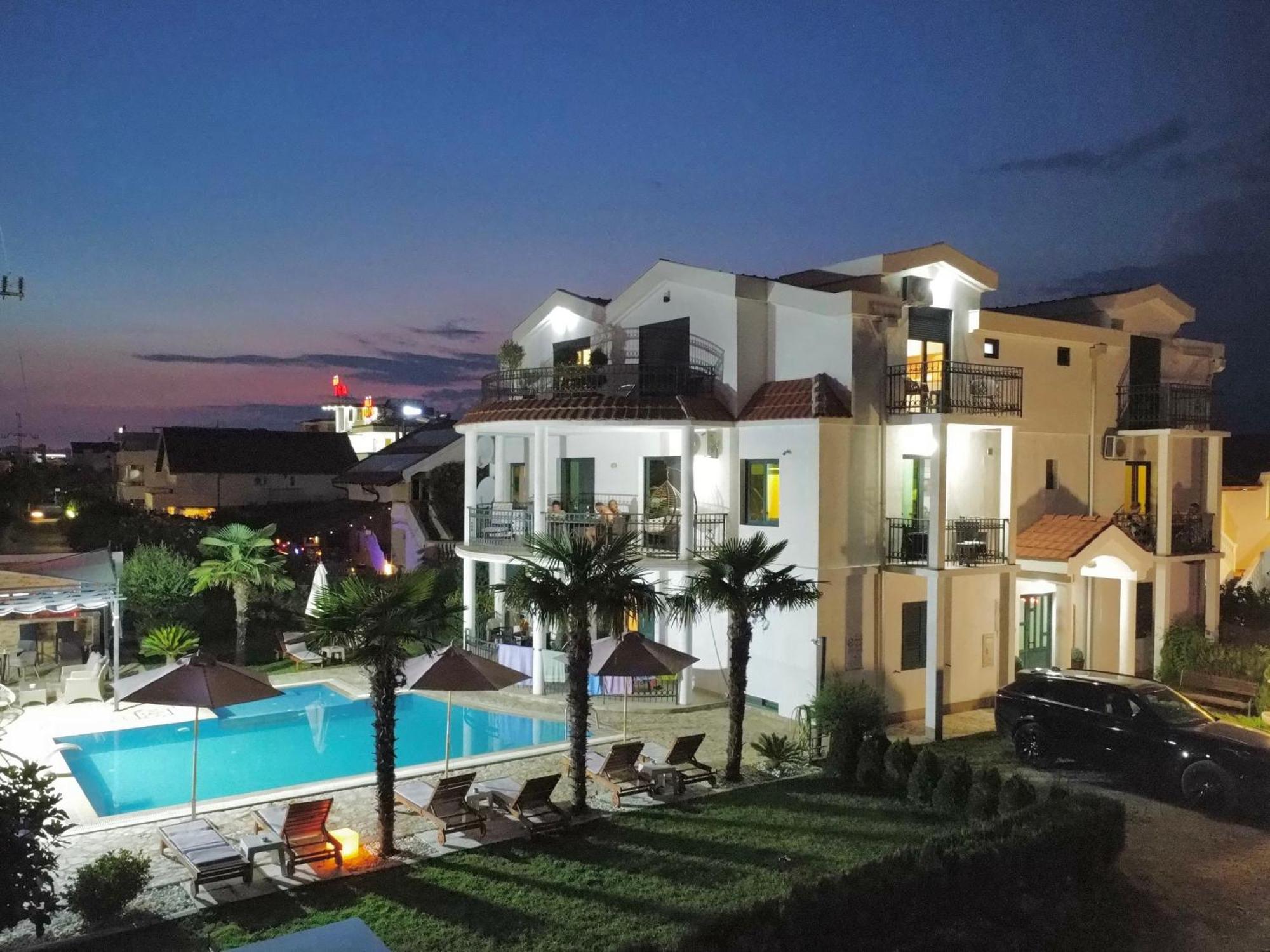 Apartments Lj Ulcinj Zewnętrze zdjęcie