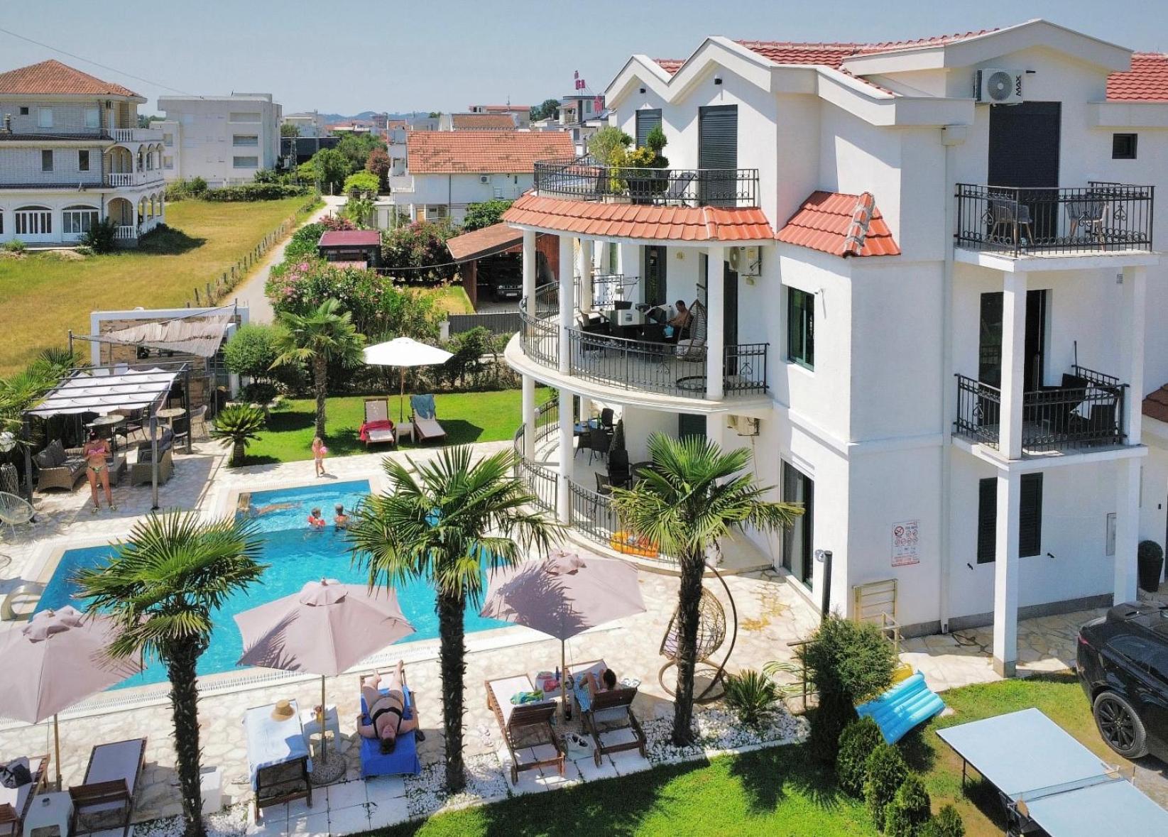 Apartments Lj Ulcinj Zewnętrze zdjęcie