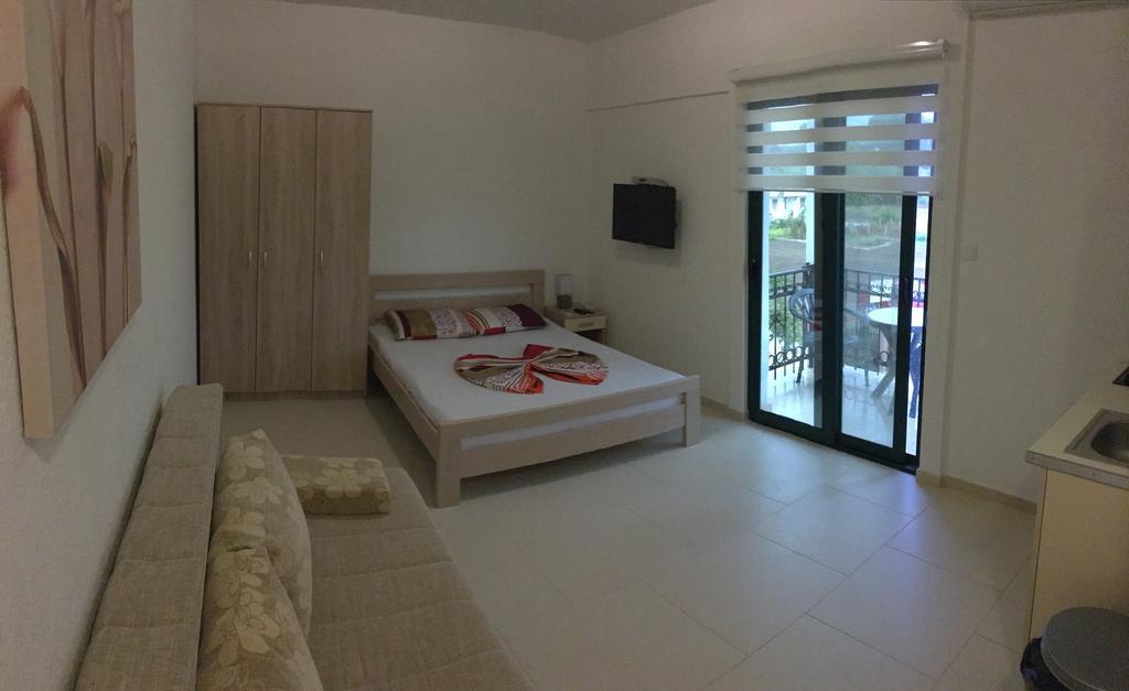 Apartments Lj Ulcinj Zewnętrze zdjęcie