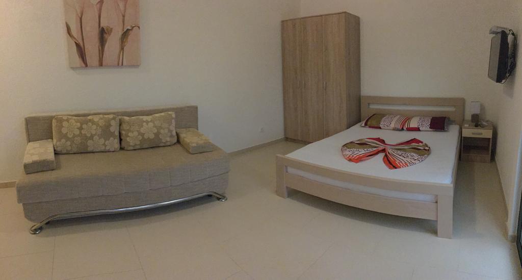 Apartments Lj Ulcinj Zewnętrze zdjęcie