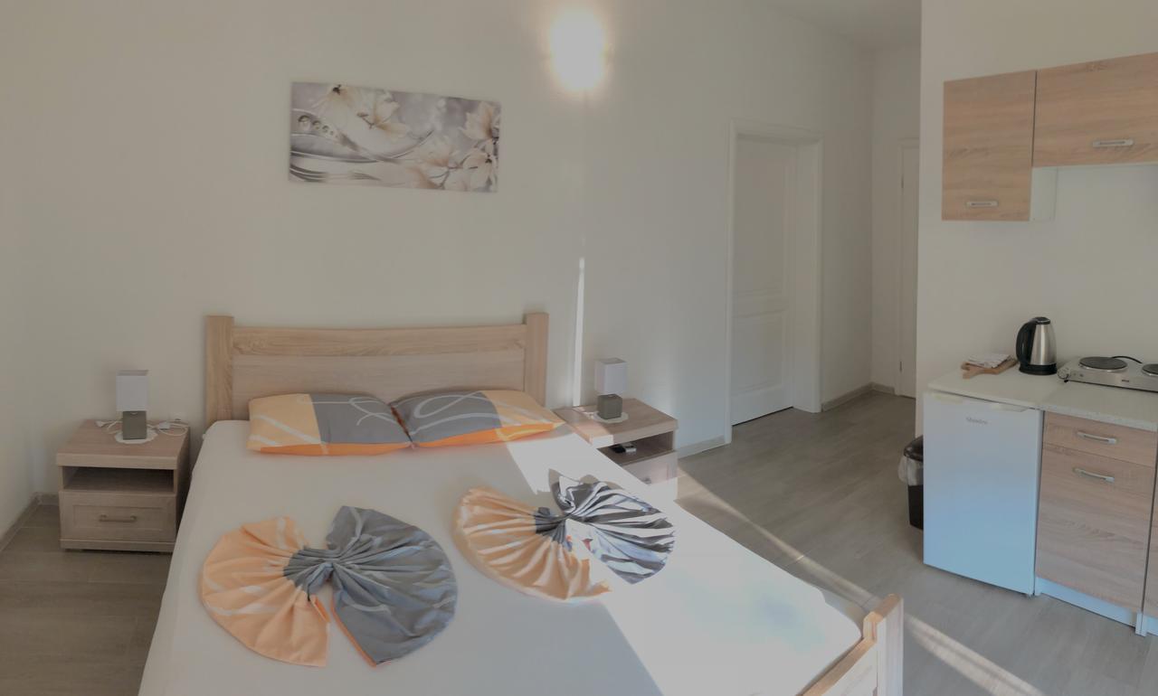 Apartments Lj Ulcinj Zewnętrze zdjęcie