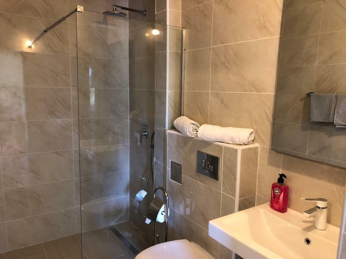 Apartments Lj Ulcinj Zewnętrze zdjęcie